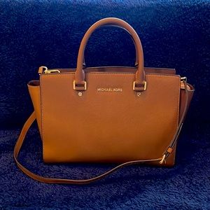 Michael Kors Selma Large Handbag in Luggage Brown